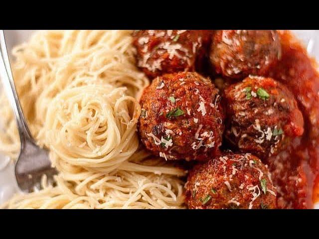 THE BEST SPAGHETTI AND MEATBALLS RECIPE