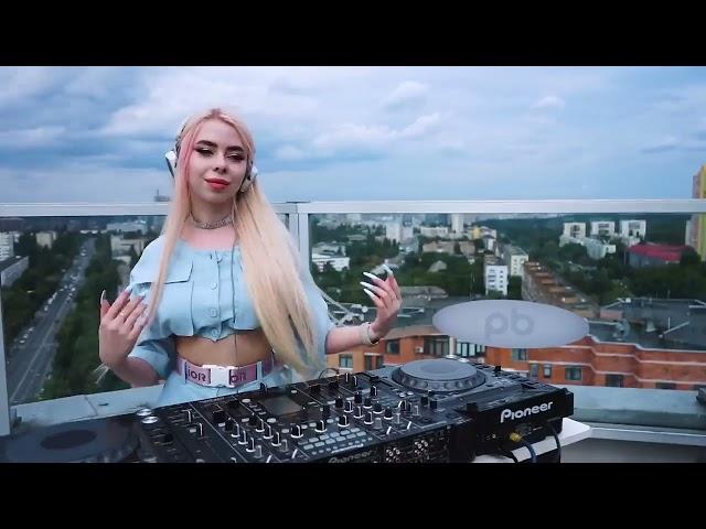 Bella Kri   Live Mix   Melodic techno & Progressive House