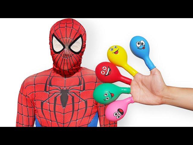 Spider Man Fingers Balloon Game with Jigsaw!