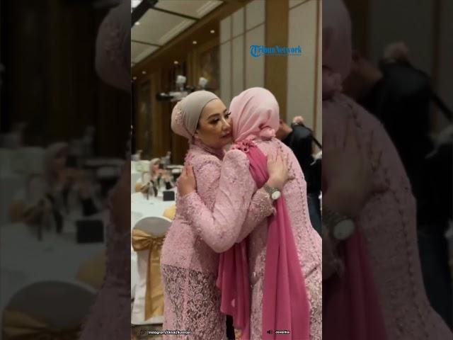 Doa Angelina Sondakh Saat Aaliyah Massaid Siraman: Anakku Tersayang, Moga Allah Selalu Melindungimu