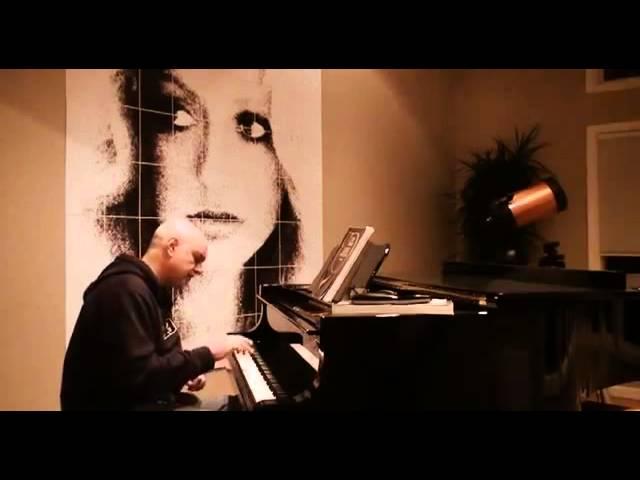 googoosh gAhi khandeh gAhi geryeh on the piano - گوگوش - گاهی خنده گاهی گریه