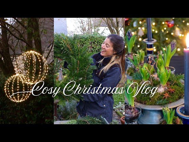 COSY VLOGMAS: Last Festive Touches in the Garden & Wreath Making ️