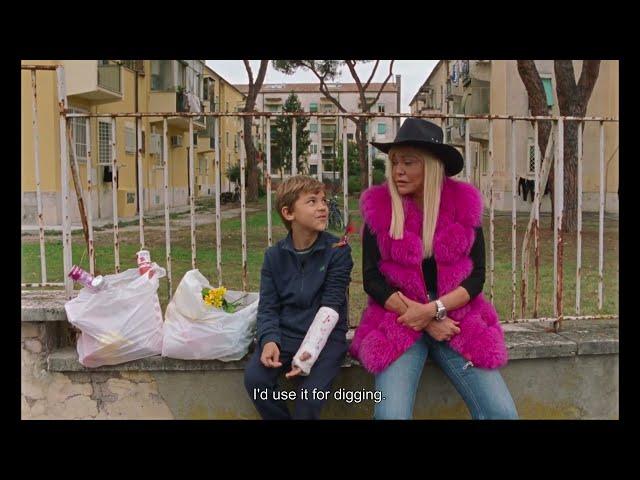 Vera's new clip official – Venice Film Festival 2022 - 1/3