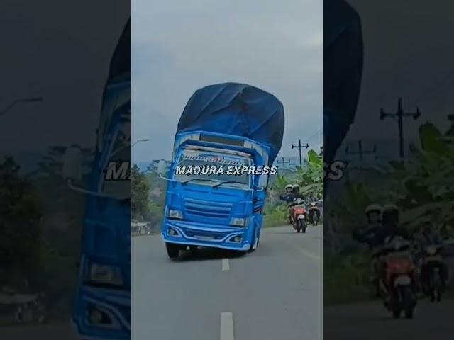 truk wahyu abadi 01 oleng parah