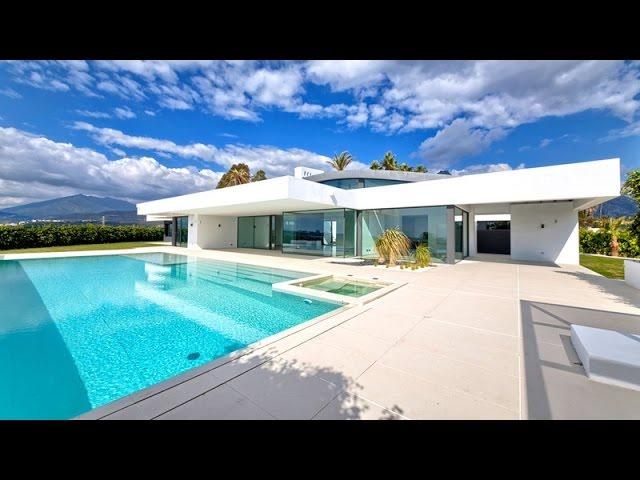 Luxury Villa for sale on the Golden Mile in Las Lomas de Marbella