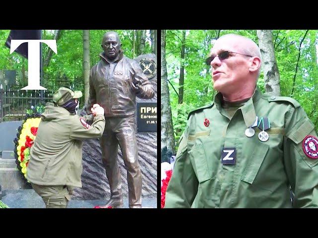 Wagner soldiers unveil Prigozhin statue at grave in Russia