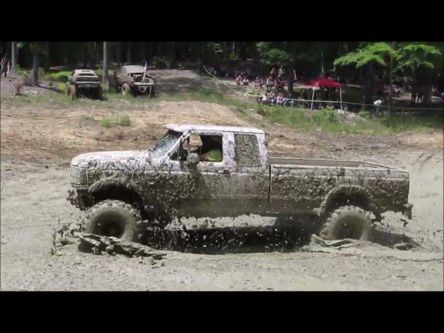 2023 DIAMONDS S MUDBOG/ VIDEO 2/ -  DALTON'S FORD &  @3:06 ,  AN OLDER CHEVY BLAZER & MUD RIDERS.