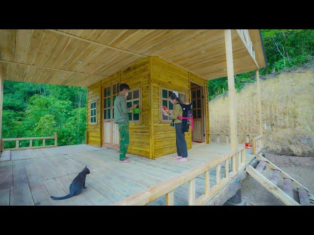 How Did a Family 3 Waterproof and Mold-Proof Their Wooden House in The Rainforest?