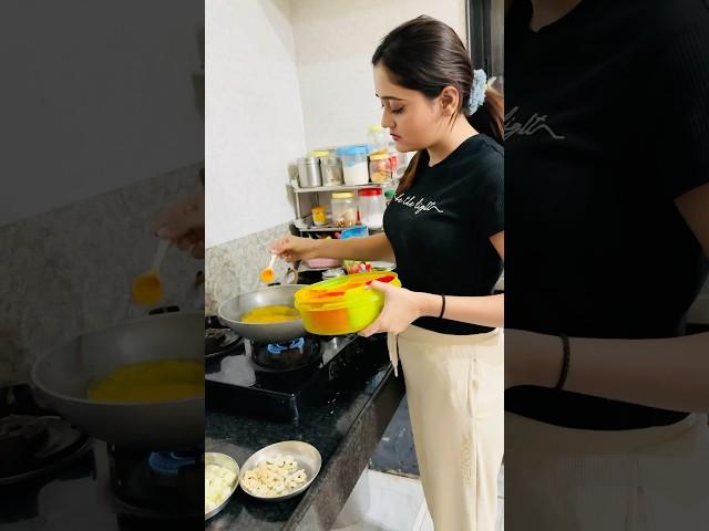 Dinner duty!🫣Making Paneer Kaju Masala🫡#bindaaskavya #indianrecipe #food
