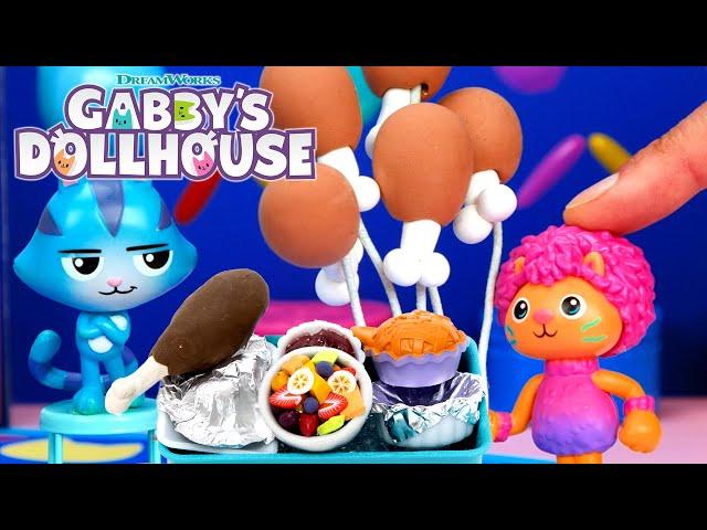 Giving Thanks for FRIENDSHIP! Marty's Thanksgiving Party  | GABBY'S DOLLHOUSE TOY PLAY ADVENTURES