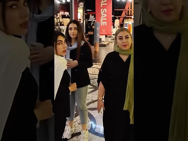 Tehran Night Shopping: A Unique Experience in Malls