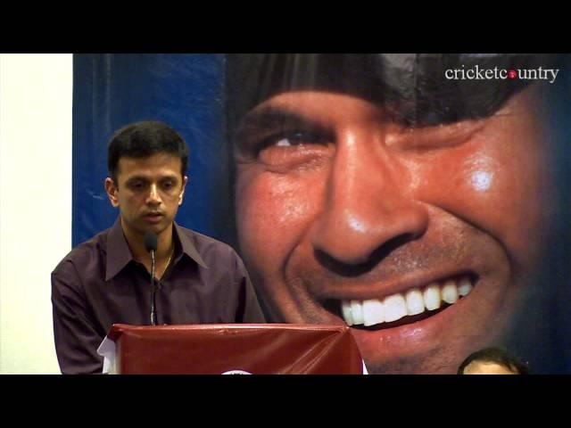 Rahul Dravid Mimics Sachin Tendulkar - Mai daalega