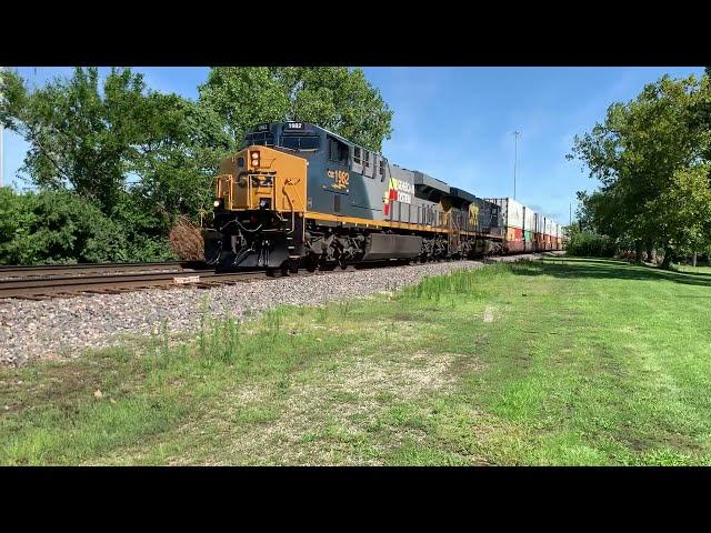 The S in CSX! Seaboard System Heritage Unit Leads I007 in Indianapolis, Indiana!