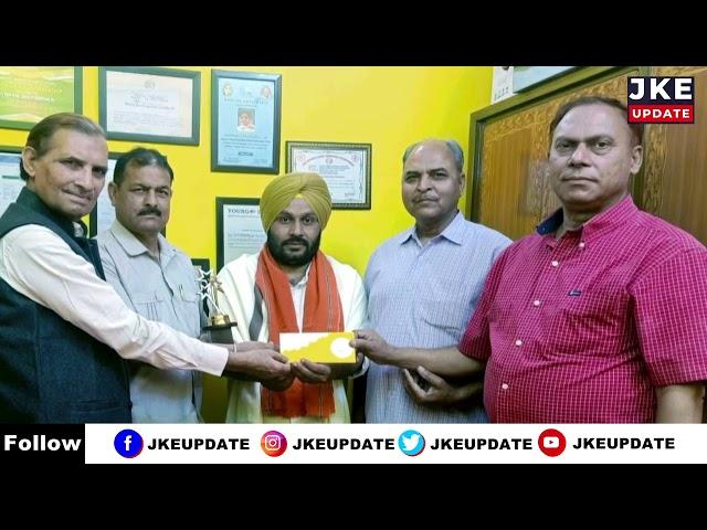 JKBS honours journalist Sansar Singh