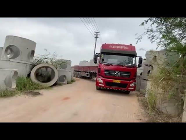 A Must-See for Truck Enthusiasts: First-Person Showcase of Precise Truck Driving Skills