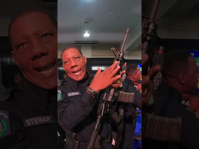 JCF Police Expo 2023   Weapons Expert Showing M4 Carbine Rifle  #jamaicadefenceforce #jcf #police