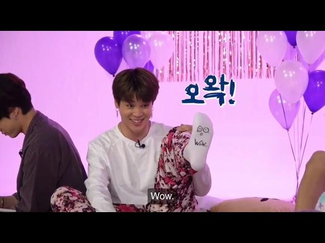 jimin showing what he drew under his socks and being cute