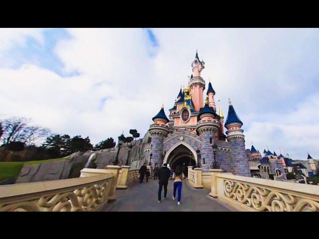 360 VR Tour | Disneyland Paris | Sleeping Beauty Castle | Outside and inside | No comments tour