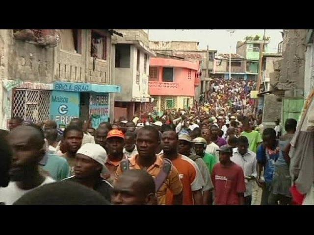 Aristide supporters demonstrate in Haiti