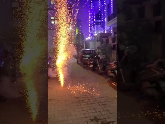 Golden Green Skyshot with little Crackling#Diwali2023#Sonny#CockBrand#Balaji#Crackers2023