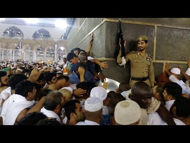 Fight for Hajr E Aswad in Kaaba | Is it Haram?