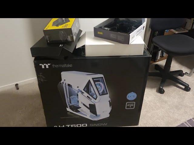 intel i5 Thermaltake AH T600 Case My First Gaming/YouTube PC Build Ever! Part 1