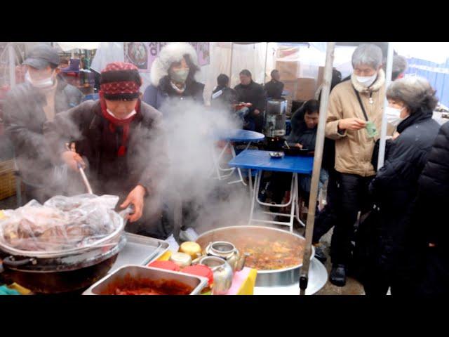 오일장 무한리필 사골선지 장터국밥? 할매 둘이 더 못줘서 안달난 오일장 오마카세!선지국밥, 순대, 동태전,녹두전,호박전/Ox blood rice soup, K-street food