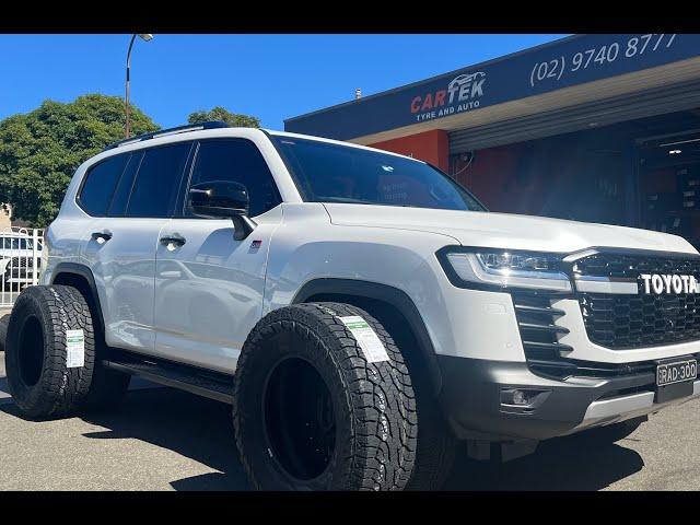 2024 Toyota LandCruiser 300series GRsport tyre upgrade Kumho AT52 what size do we go? Plus lots more