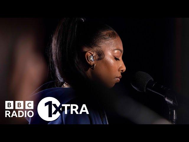 Nia Smith - 'Find Someone Like You' (Snoh Aalegra cover) 1Xtra's R&B Session