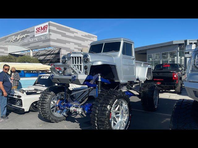 SEMA 2021! | Day 1 of the show!