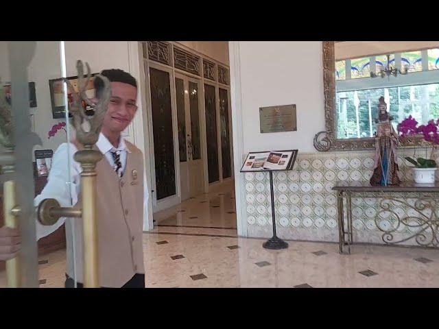 Review of the Phoenix Hotel Yogyakarta by Accor like a museum