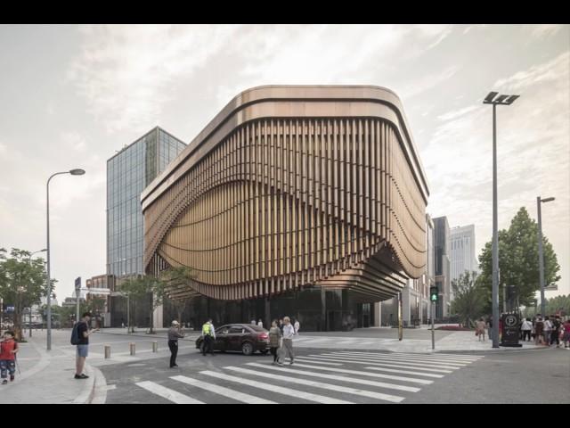 Timelapse: Heatherwick Studio & Foster+Partners' Bund Finance Centre by Laurian Ghinitoiu