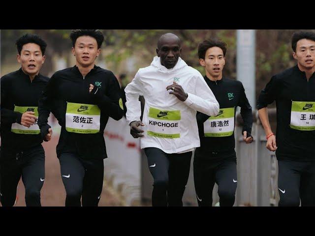 Eliud Kipchoge in China Shown Insane Love