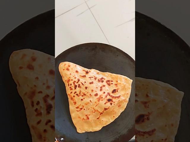 How to make Triangle Shape Paratha||Paratha recipe|@CookWithLipi| #shorts#short#029 #youtubeshorts