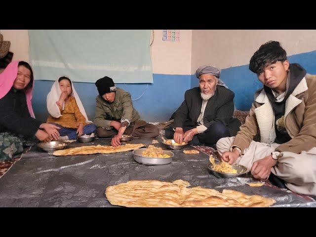 Village life in Afghanistan | Cooking delicious chicken shorwa