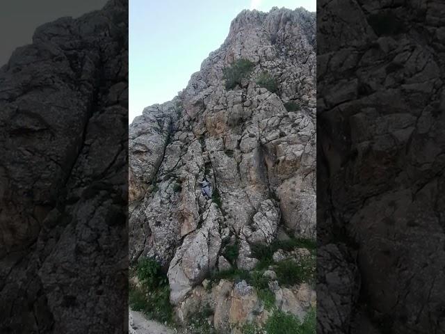 Kurdish way for mountain climbing in Huraman!