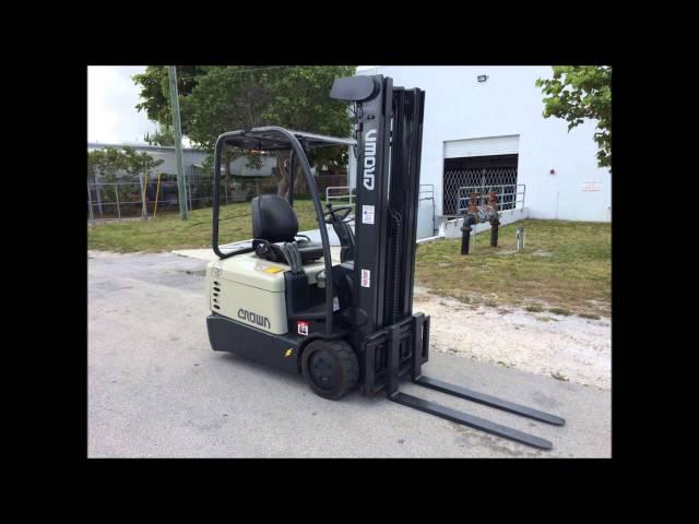 Crown SC 4000 3 Wheel Electric Sit Down Forklift