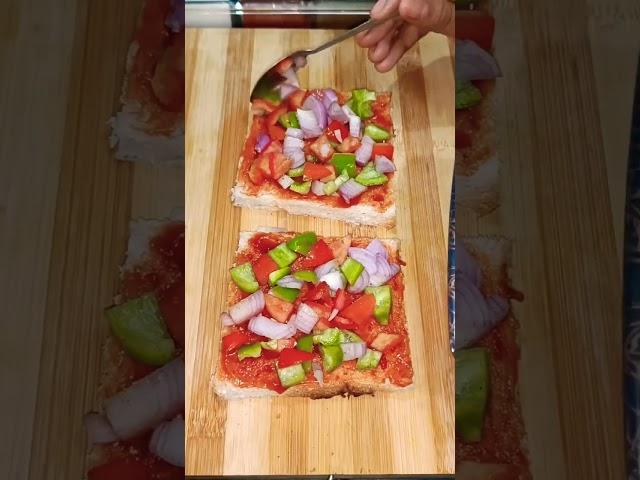 #breadpizza #easy to make #delicious #tasty #yammy