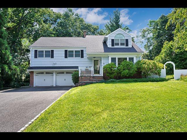 10 Hillside Ct., Morris Plains, NJ