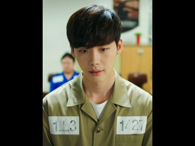 Oh yeon joo help him  || w two worlds || #shorts #kdrama #wtwoworlds #leejongsuk #hanhyojoo #hitv