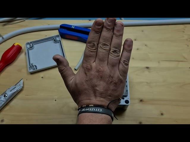 Teava pentru instalatia electrica aparenta fara coturi.Dietzel Univolt PVC VRM-TURBO 16