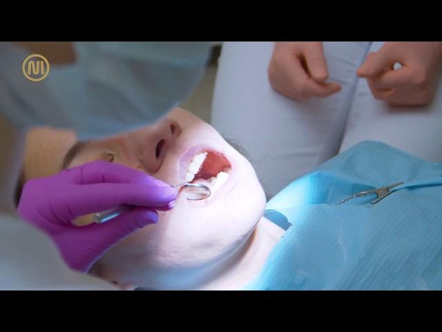 Профессиональная гигиена полости рта УЗ-скейлером, системой PROPHYFLEX в NICA MEDICA.