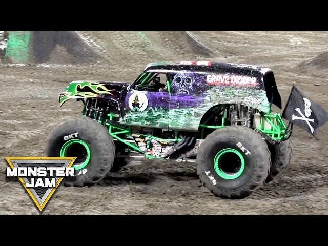 Grave Digger | Adam Anderson winning Freestyle | Monster Jam Anaheim 2019 | Monster Jam