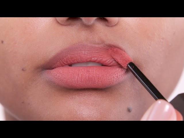 Hydrating and Blurring Warm Peach Matte Lip Velvet