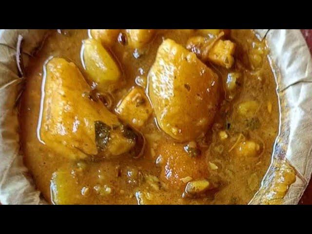 Quick & Easy Spicy Alur Tarkari For Kochuri ॥ Kocurir Tarkari || Potato Curry - Nom Yumm