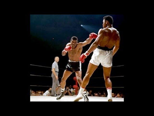 Muhammad Ali's Defense, Combos, & Counters - TECHNIQUE BREAKDOWN