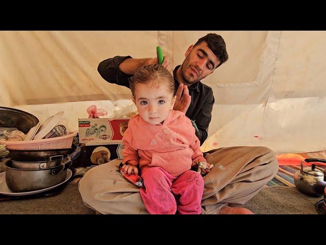 Documentary about the difficult nomadic life of Khosrow and Niloufar and their struggles to survive.