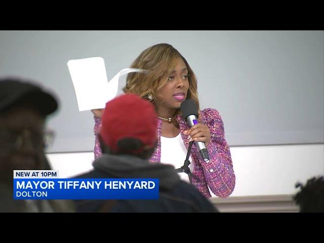 Dolton Mayor Tiffany Henyard booed out of board meeting after making late appearance