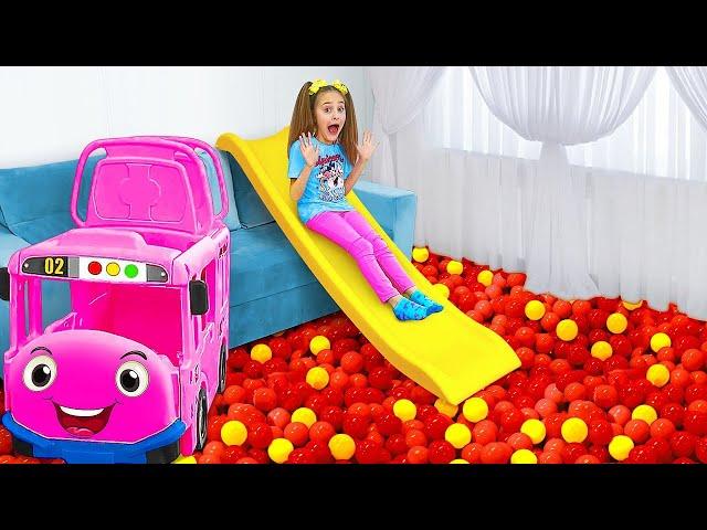 Sasha and dad play floor is lava challenge