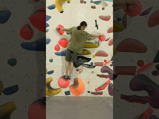 Catching the balance | 6C/7A boulder flash #bouldering #climbing #boulderclimber